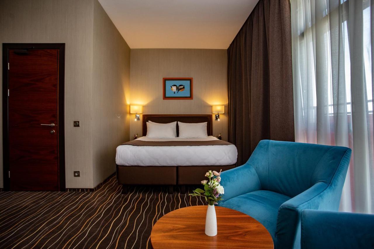 Taurus City Hotel Lviv Exterior photo