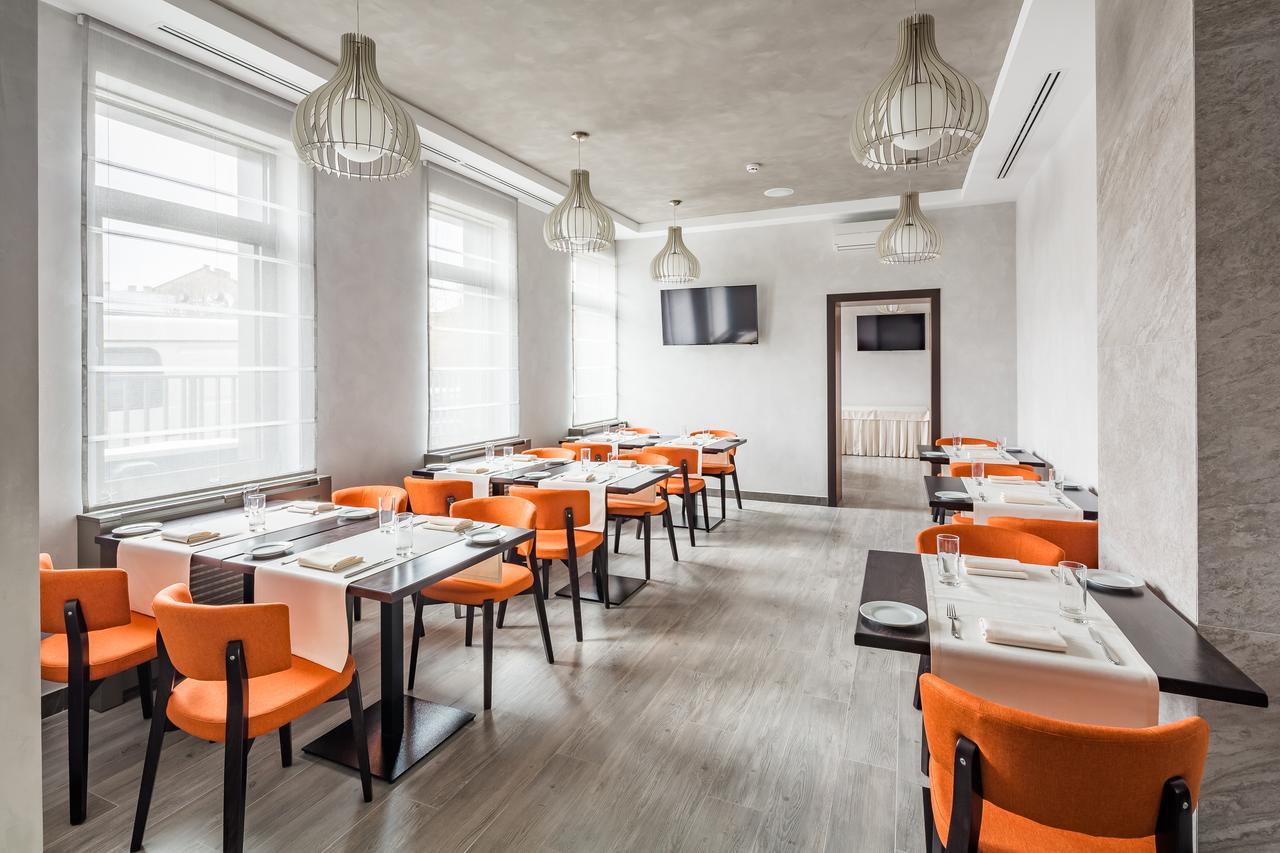 Taurus City Hotel Lviv Exterior photo