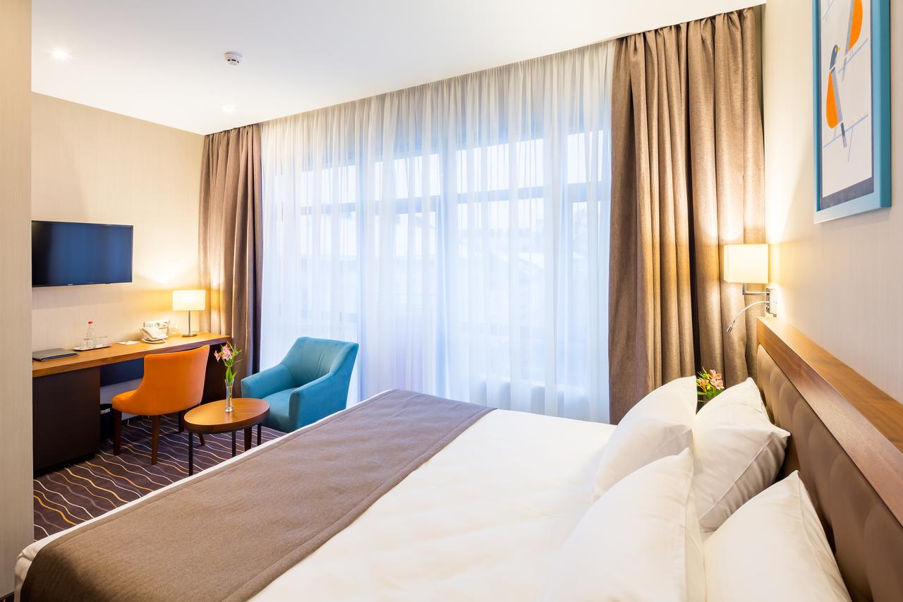 Taurus City Hotel Lviv Exterior photo