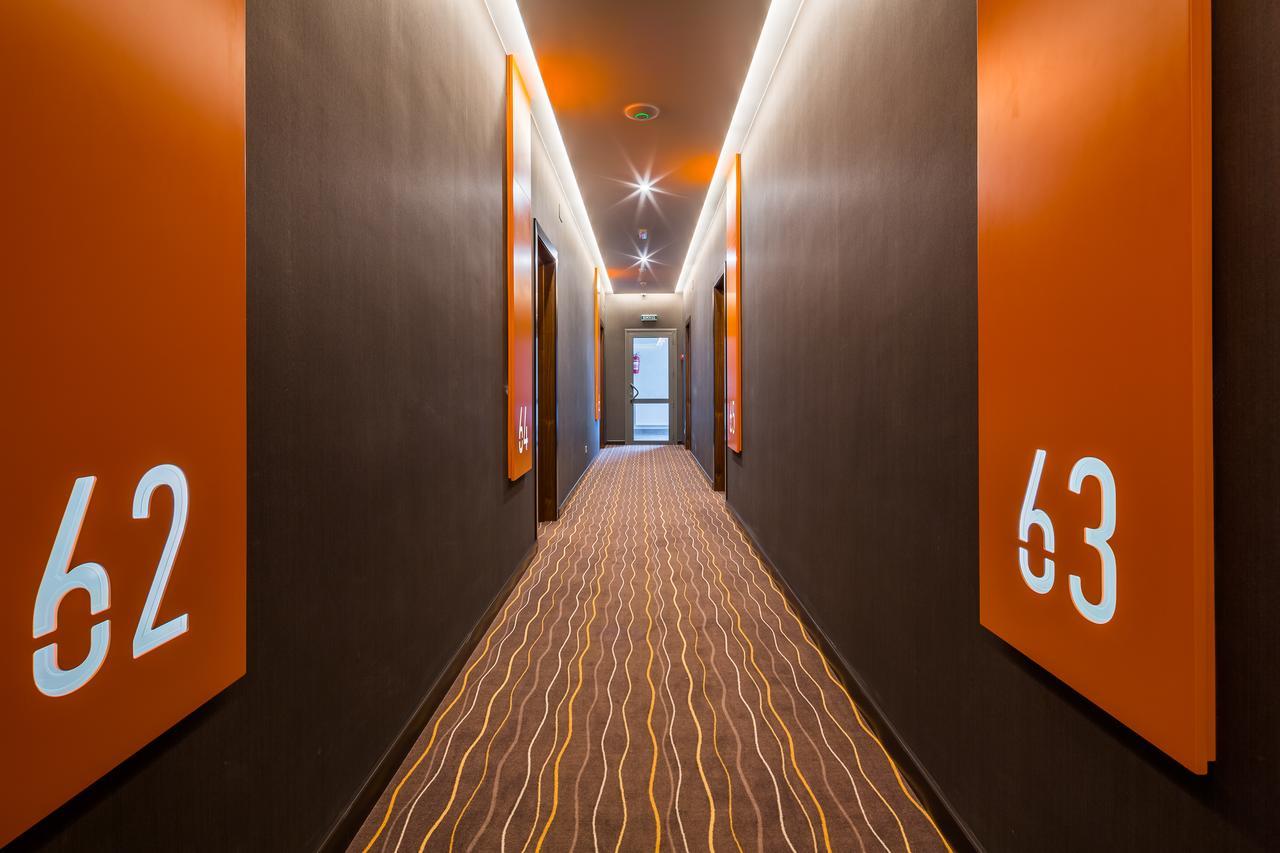 Taurus City Hotel Lviv Exterior photo